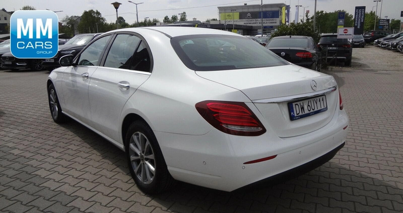 Mercedes-Benz Klasa E cena 129850 przebieg: 111105, rok produkcji 2017 z Ostrów Lubelski małe 191
